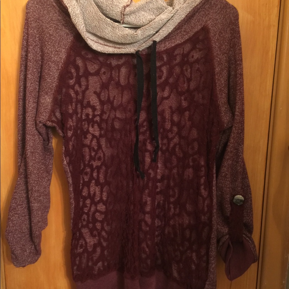 Long sleeved top.